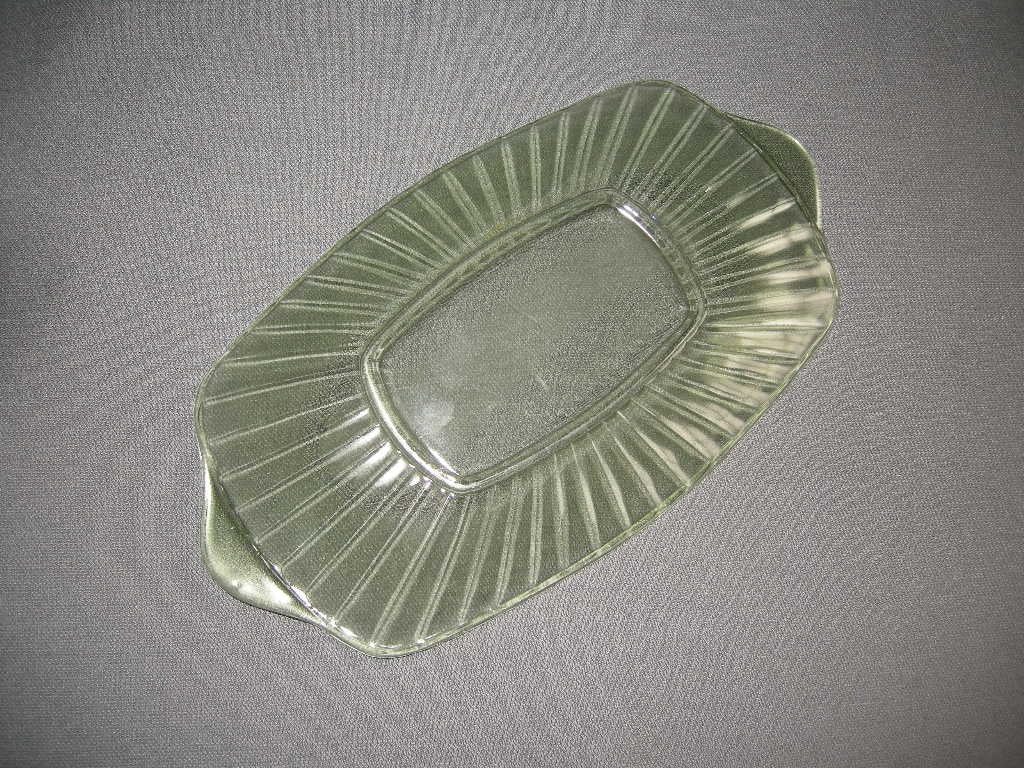 glas - kristal donkergroen 001. Leerdam Copier schaaltje 23,5 x 13 cm.