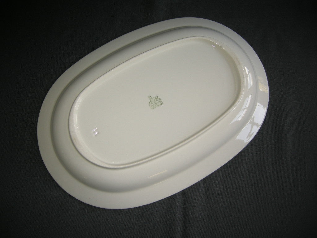 Petrus Regout pastel celadon 002. vleesschaal