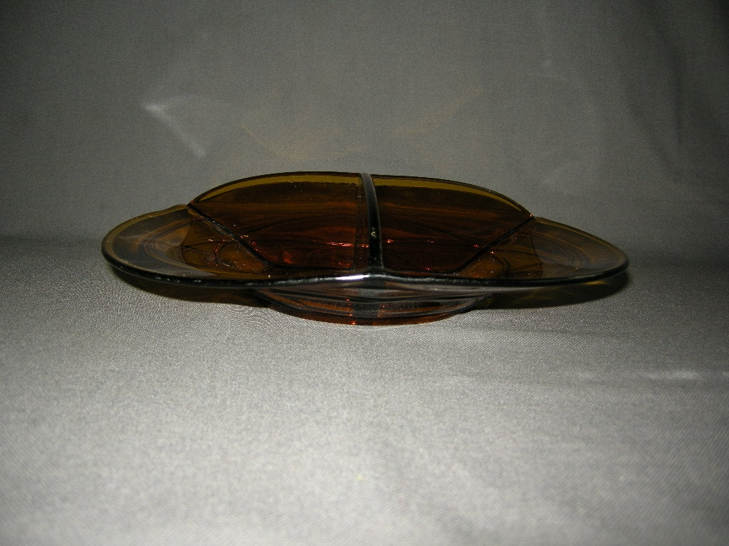 glas - kristal geel 003. 3-vakschaal