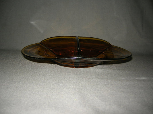 glas - kristal geel 003. 3-vakschaal