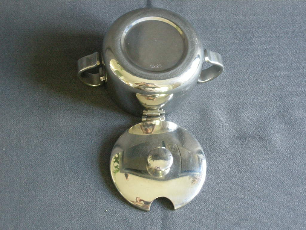 roestvrijstaal 003. Alessi suikerpot