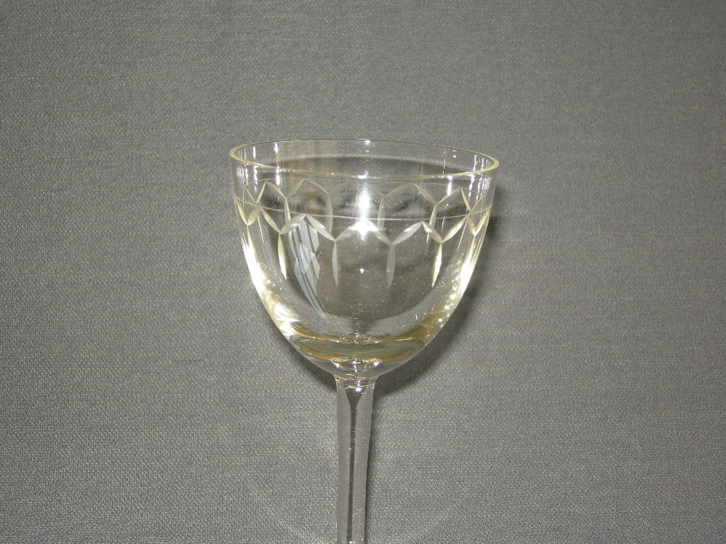 glas - kristal diverse glazen 004. 2 glazen, glad been, geslepen rand