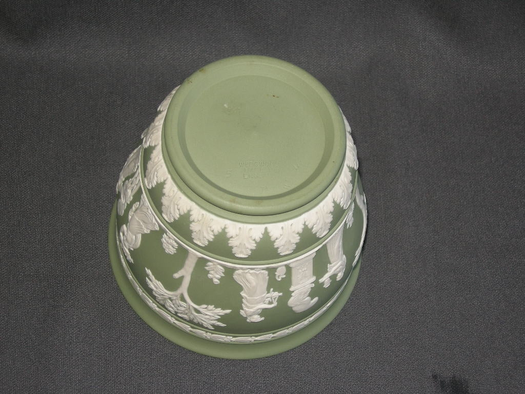 Wedgwood Jasperware groen 004. bloempot