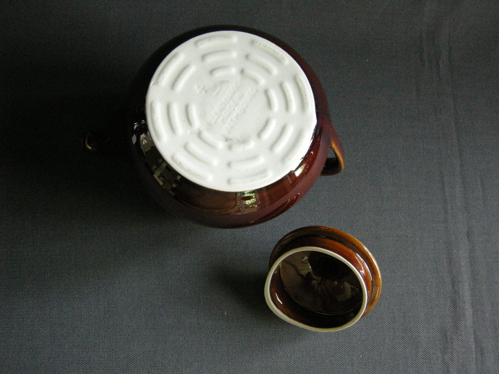 Villeroy & Boch bruin 006. theepot nr. 4