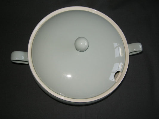 Petrus Regout pastel celadon 007. dekschaal
