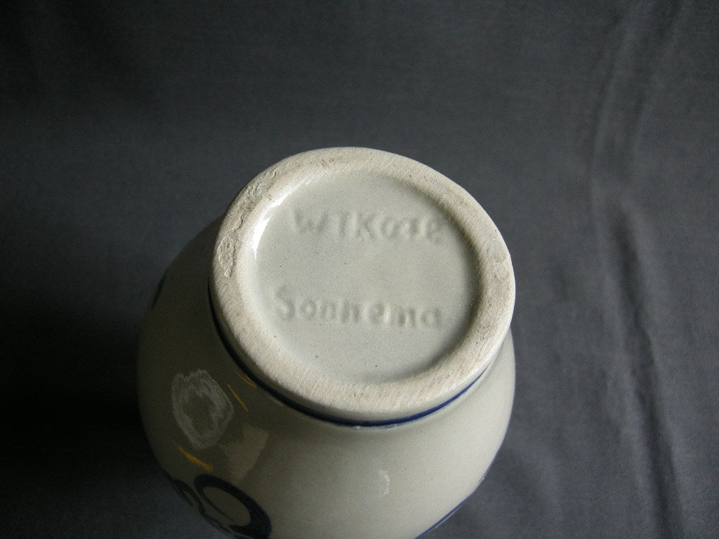 keulse potten 008. kruik Sonnema Berenburg 0,7 ltr.