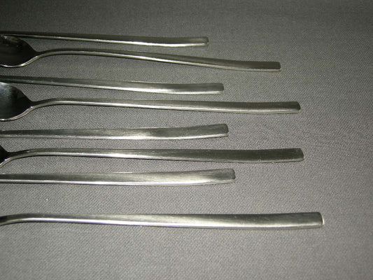 Gero Zilmeta diverse bestekdelen 009. 8 sorbetlepels 19,7 cm.
