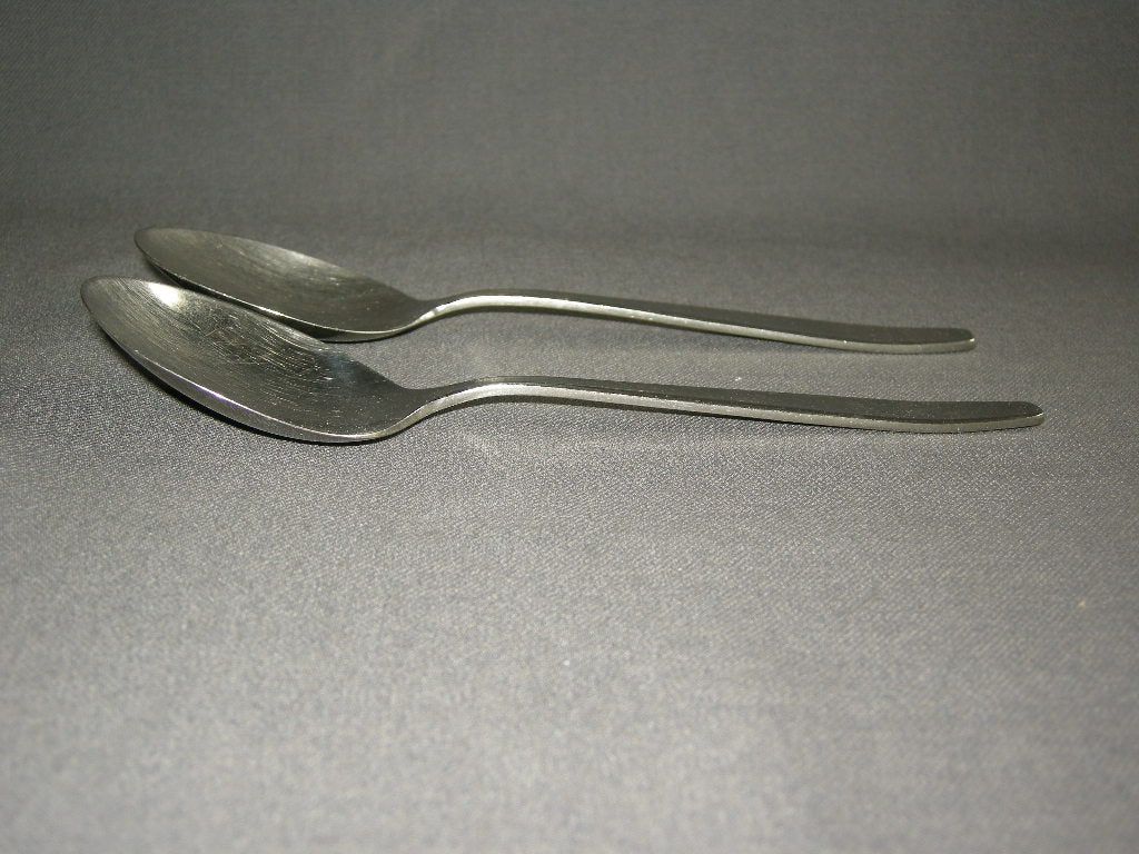 Gero Zilmeta diverse bestekdelen 010b. 2 opscheplepels 20,2 cm.