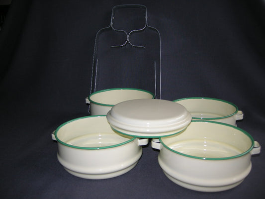 emaille crème 011. rantan / etensdrager