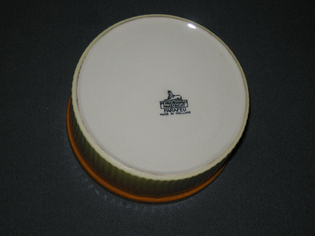Petrus Regout parafeu oranje 012. souffleschaal