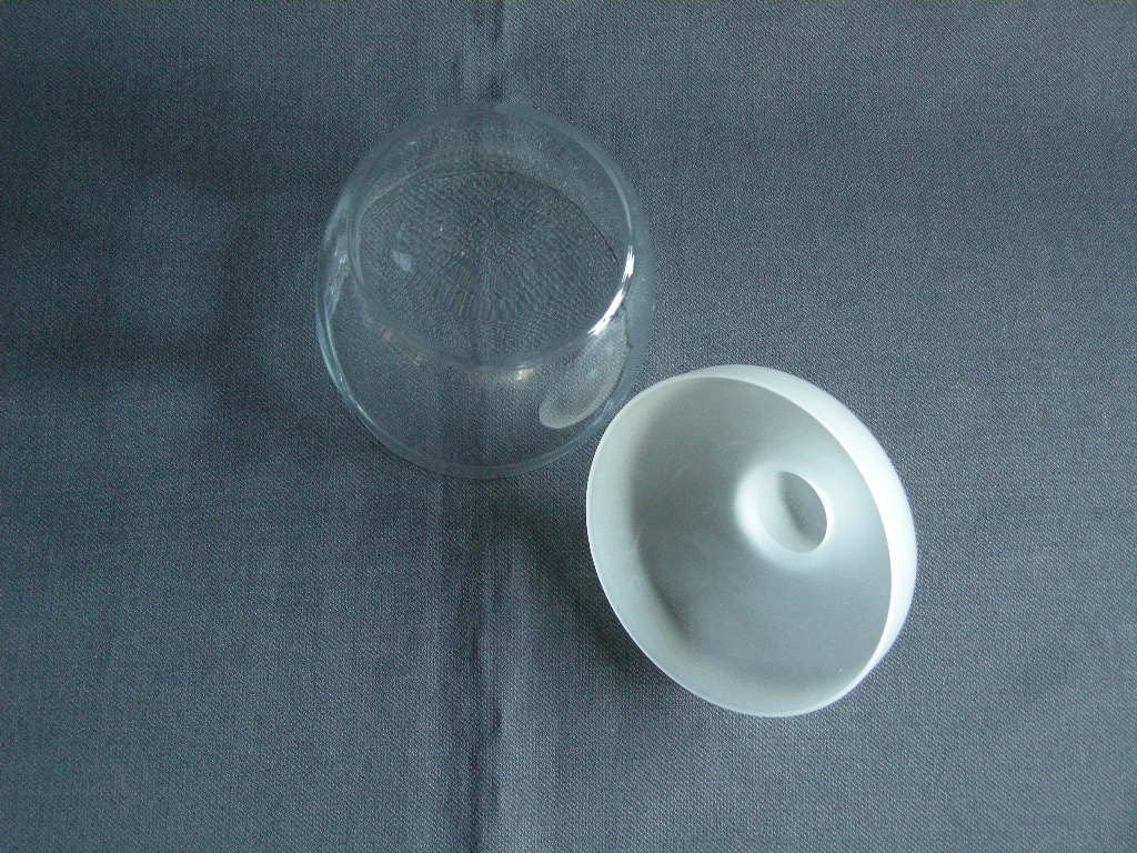 glas - kristal dekselschalen 013. Floris Meijdam pindadoosje / bonbondoosje