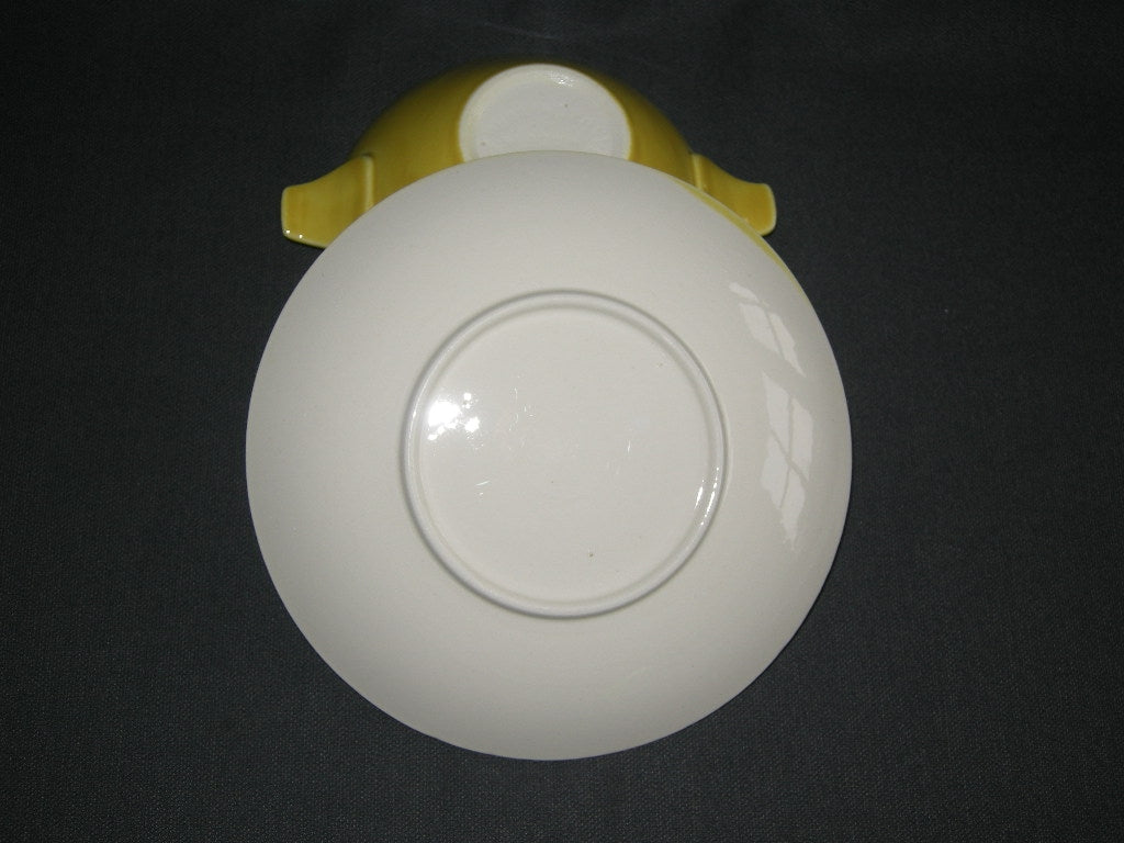 Villeroy & Boch fel geel 014. 2 soepkoppen + 1 schotel