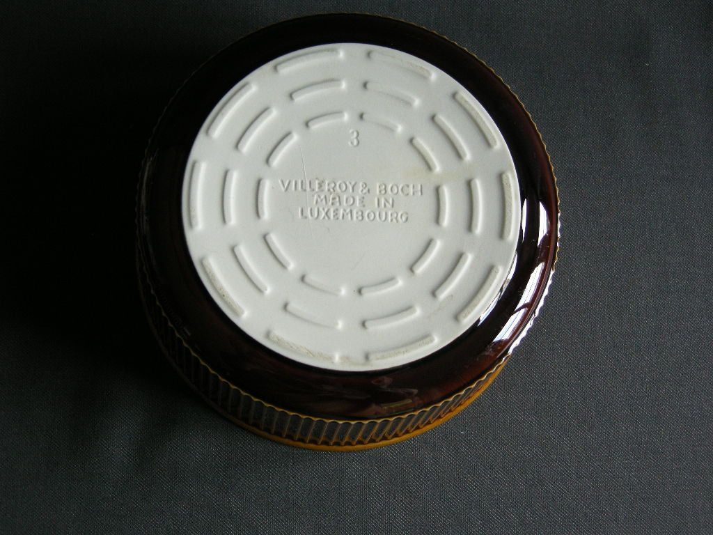Villeroy & Boch Brown Ribbed souffleschaal nr. 3
