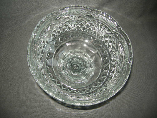 glas - kristal presenteerschalen 020. zware (fruit)schaal op voet