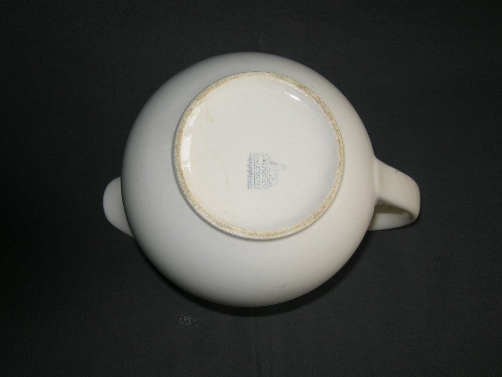 Petrus Regout roomwit 020. schenkkan 1,3 ltr.