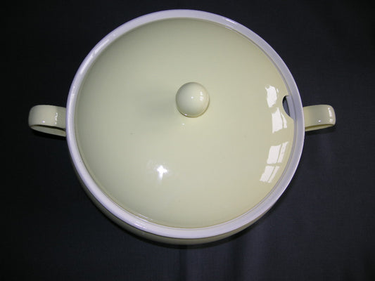 Petrus Regout / Royal Sphinx pastel geel 060. soepterrine Desiree