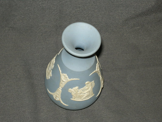 Wedgwood Jasperware blauw 003. vaasje