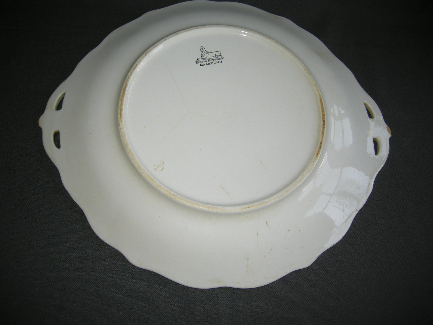 Petrus Regout Wellington 033. onderschotel O31,5