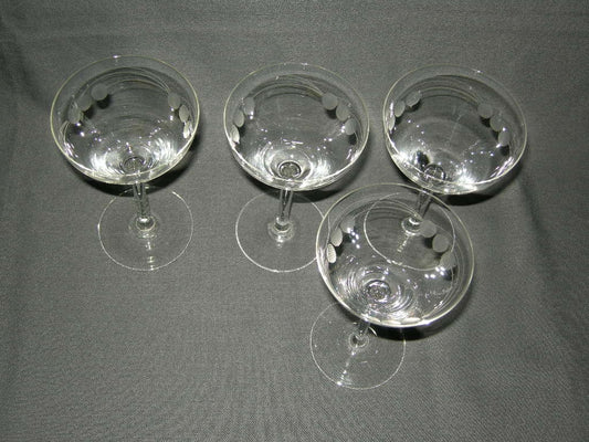 gebruikt glas / kristal glazen 536. 3 coupes / likeurglazen