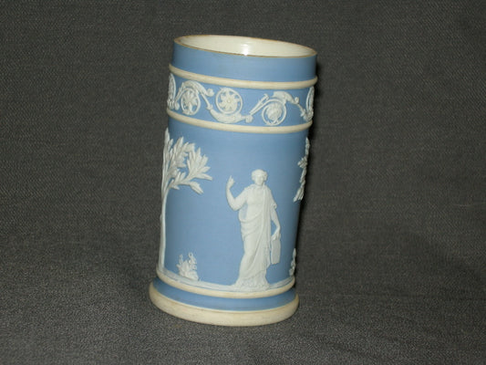 Wedgwood Jasperware blauw 006. vaasje recht model