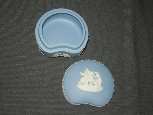 Wedgwood Jasperware blauw 061. dekselschaaltje