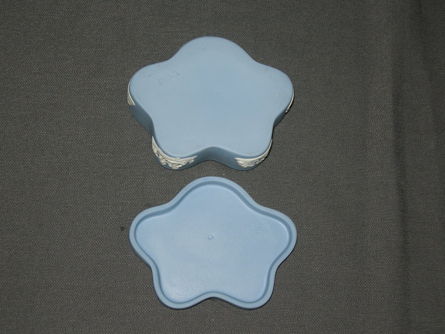 Wedgwood Jasperware blauw 064. dekselschaaltje