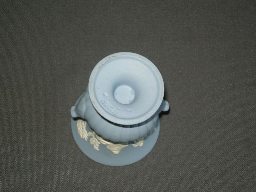 Wedgwood Jasperware blauw 083. lepelvaasje