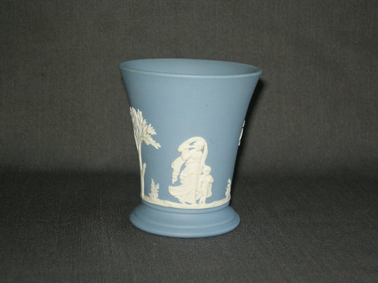 Wedgwood Jasperware blauw 085. vaasje