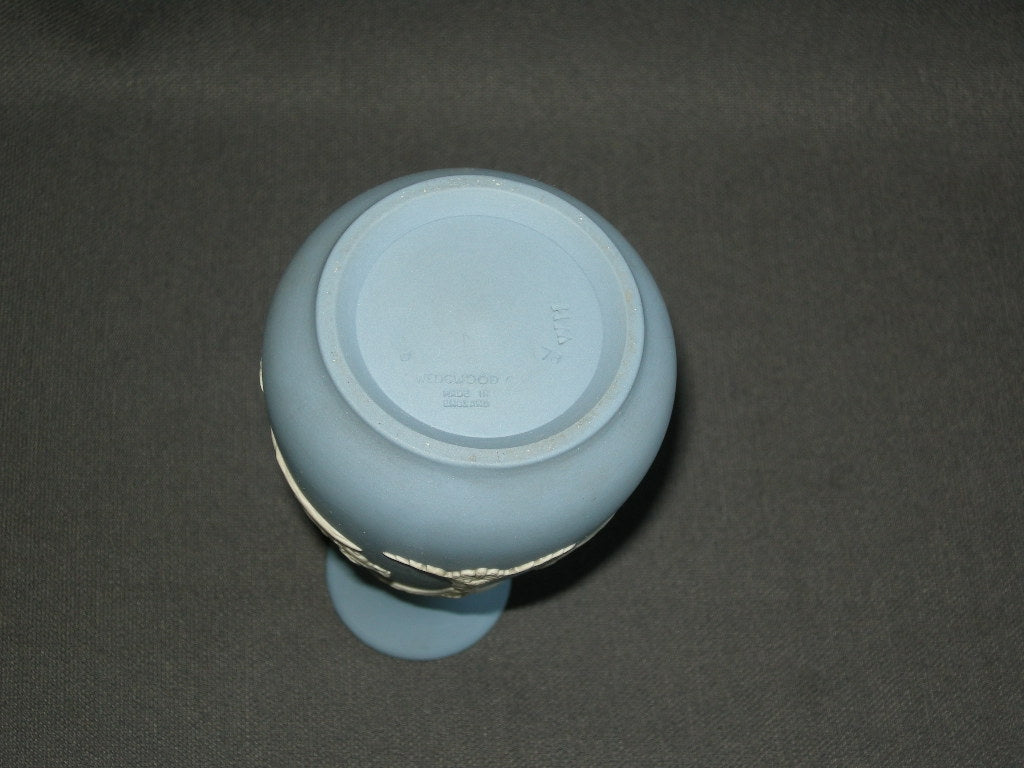 Wedgwood Jasperware blauw 086. vaasje