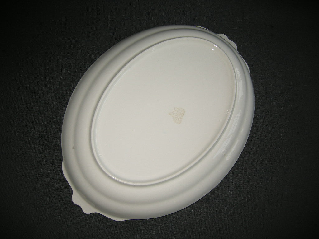 Petrus Regout Boudewijn 3262 licht broodschaal 33 x 23,5 x 3,5 cm.