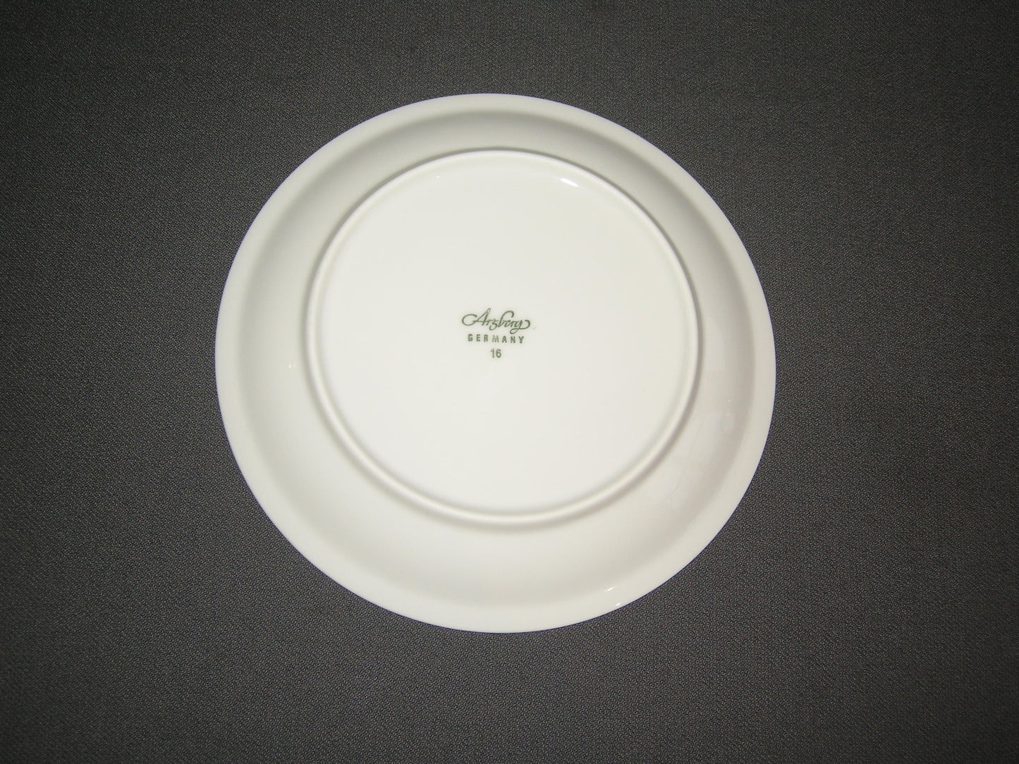Arzberg spierwit glad 011. cakebordje