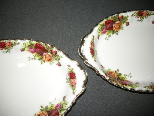 Royal Albert Old Country Roses presenteerschaaltje 26,7 x 16 cm. sleets