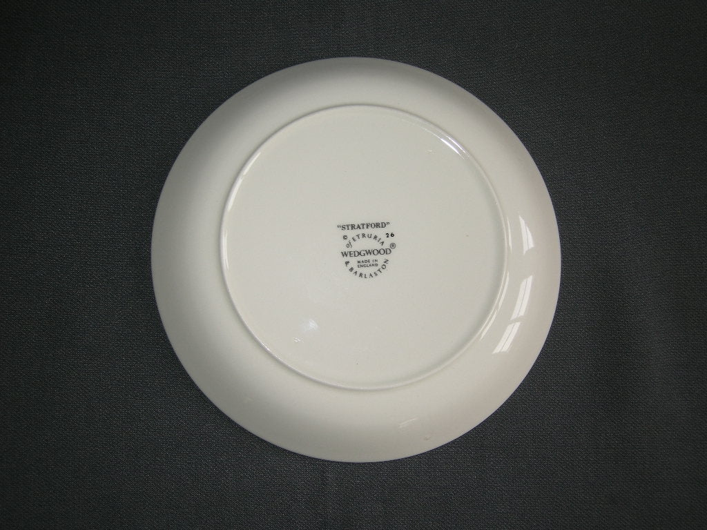 Wedgwood Stratford gebaksbordje met opstaande rand