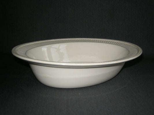 Wedgwood Briar Rose groenteschaal 26,5 x 20,5 x 5,5 cm met vlekjes