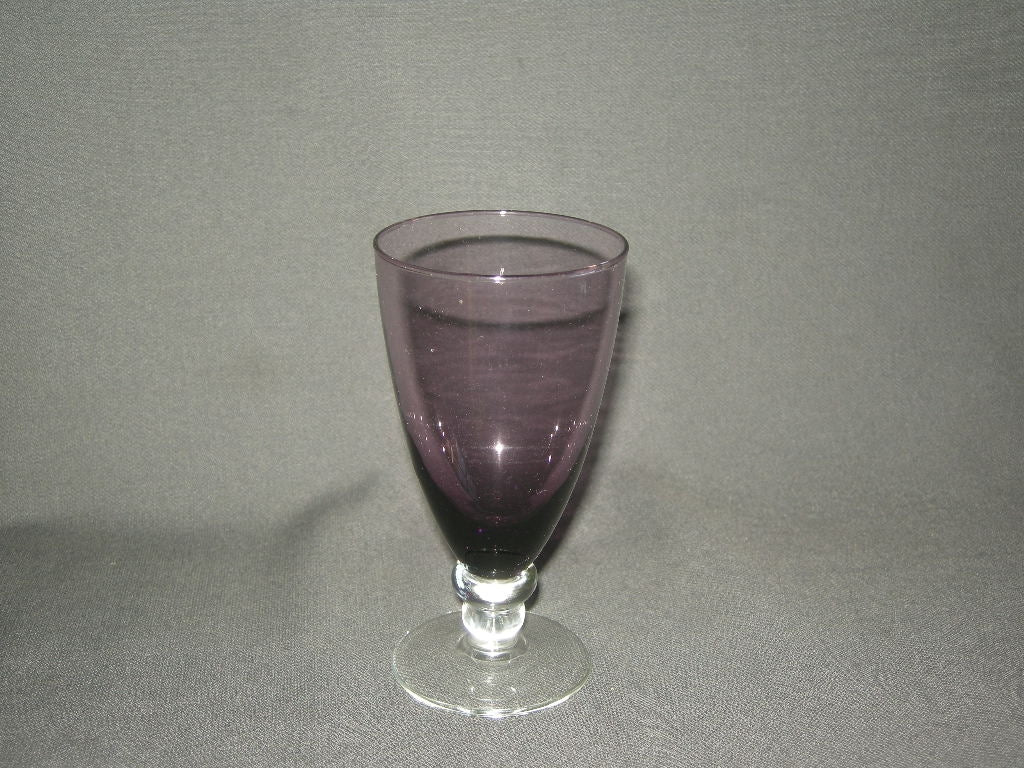Kristalunie Maastricht carnavalsglas K8 paars