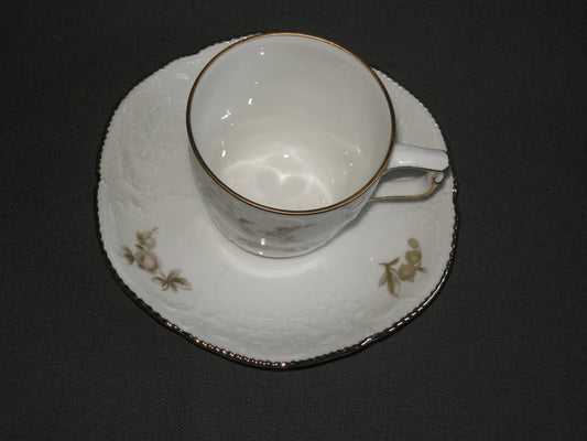Rosenthal Sanssouci spierwit met bruin/rose roos + goudkleurig randje kop & schotel