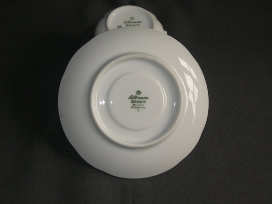 Seltmann & Weiden spierwit met blauwe bloem (D.E.) schotel O13 cm.