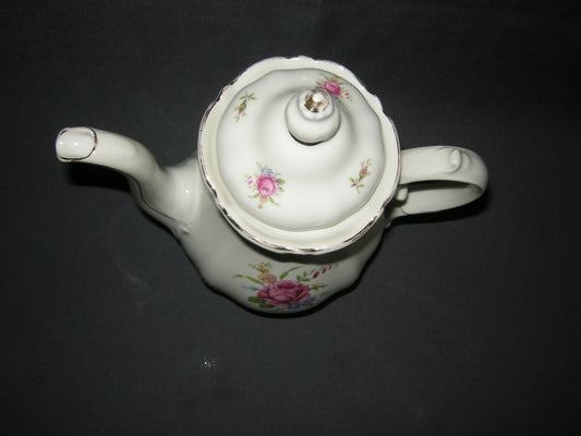 Bavaria roomwit - bloemdecor koffiepot