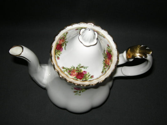 Royal Albert Old Country Roses koffiepot groot met beschadiging