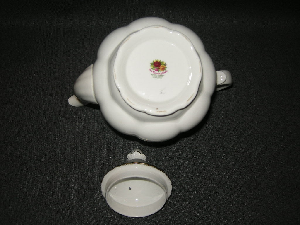Royal Albert Old Country Roses koffiepot groot met beschadiging