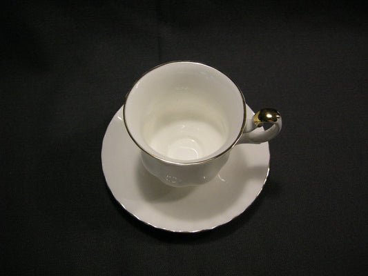 Royal Albert Val d'Or kop en schotel klein