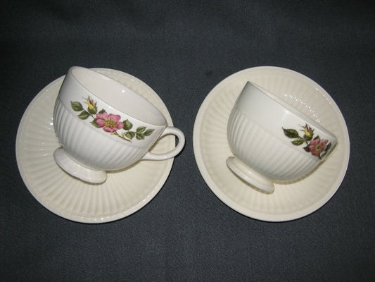 Wedgwood Briar Rose kop en schotels O9 cm. met minimale mankementjes
