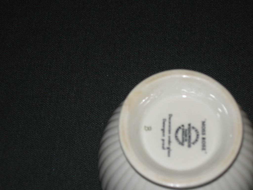 Wedgwood Moss Rose melkkannetje