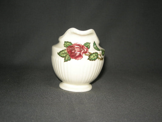 Wedgwood Moss Rose roomkannetje