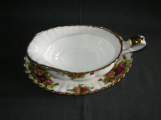 Royal Albert Old Country Roses sauskom + bijbehorende onderschotel