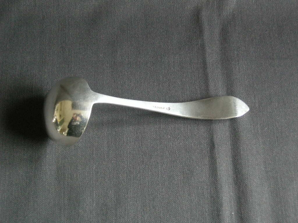Keltum verzilverd P8 puntfilet sauslepel 16,5 cm.