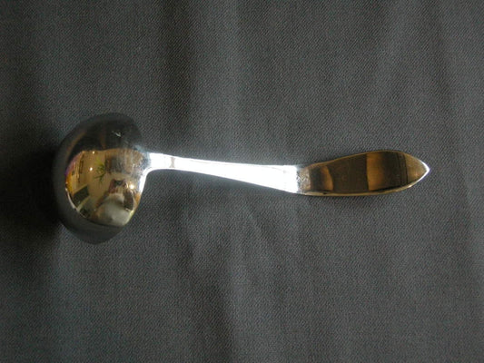 Sola GZ model 430 puntfilet sauslepel gebogen steel