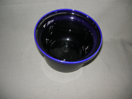 Huizen donkerblauw glanzend schaal O18,5 cm., hoogte 13 cm.