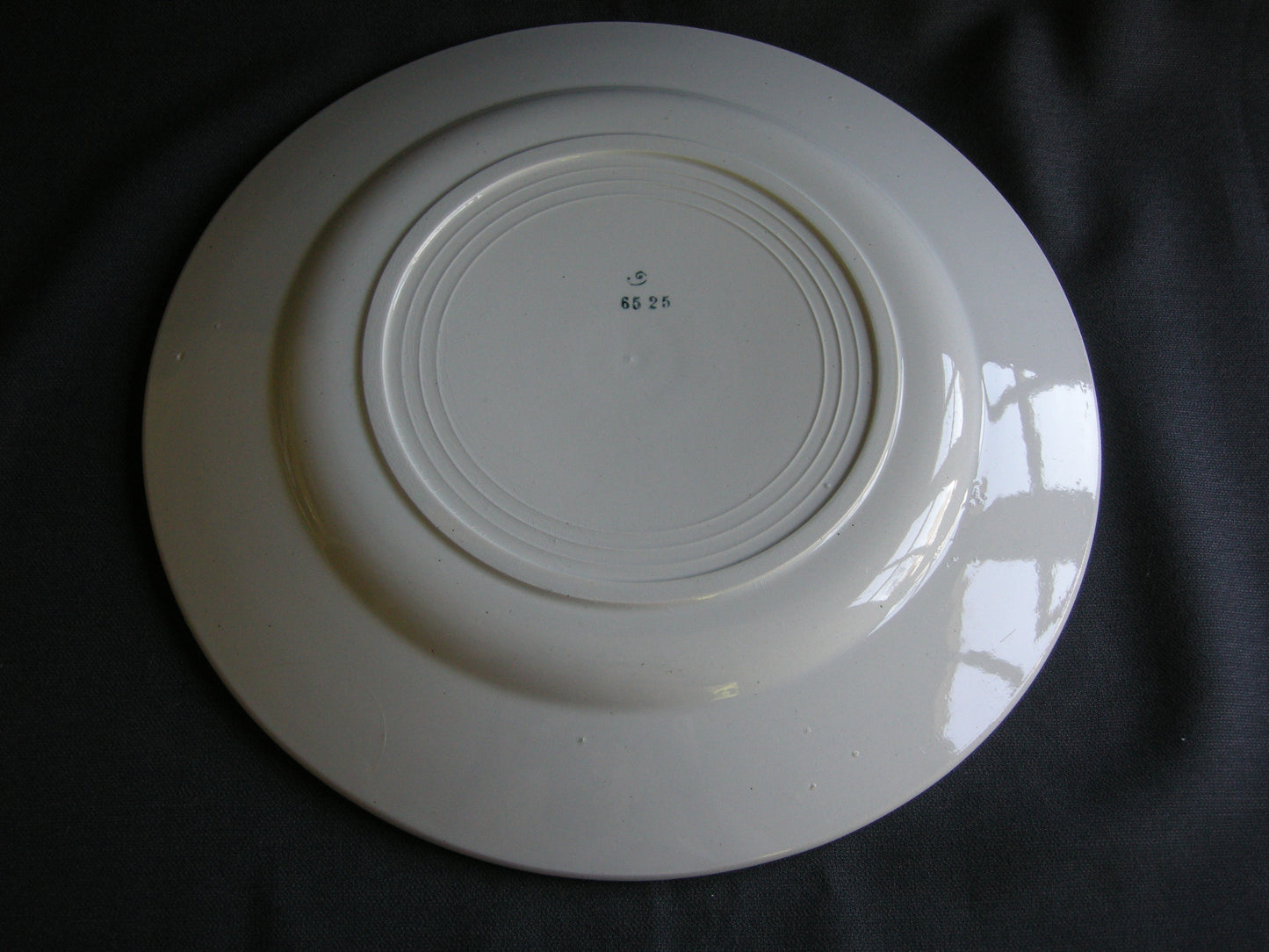 St. Amand 6525 schaal O29 cm.