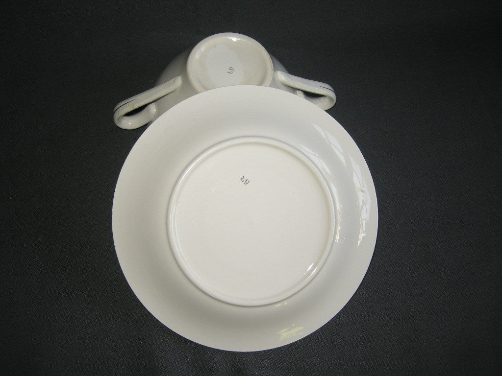 Petrus Regout roomwit - goud 002. soepkop & schotel California
